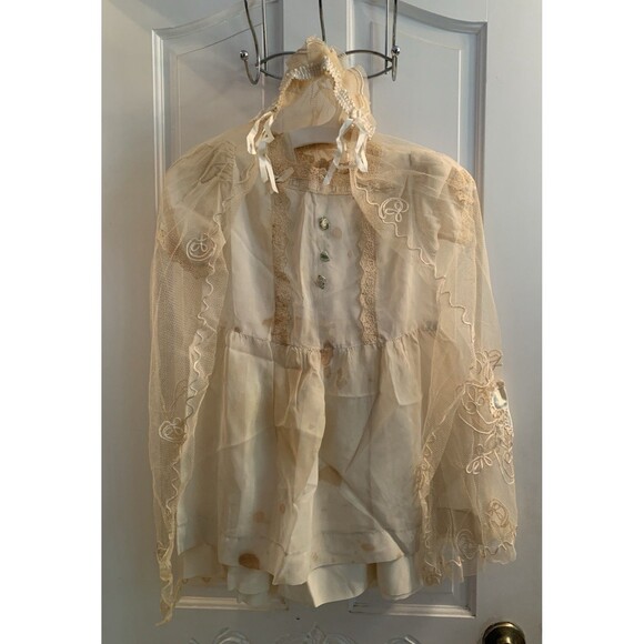 1942 Vintage First Communion Dress, 3 pieces,  Satin, Lace, Veil, Fair Condition - Picture 2 of 16